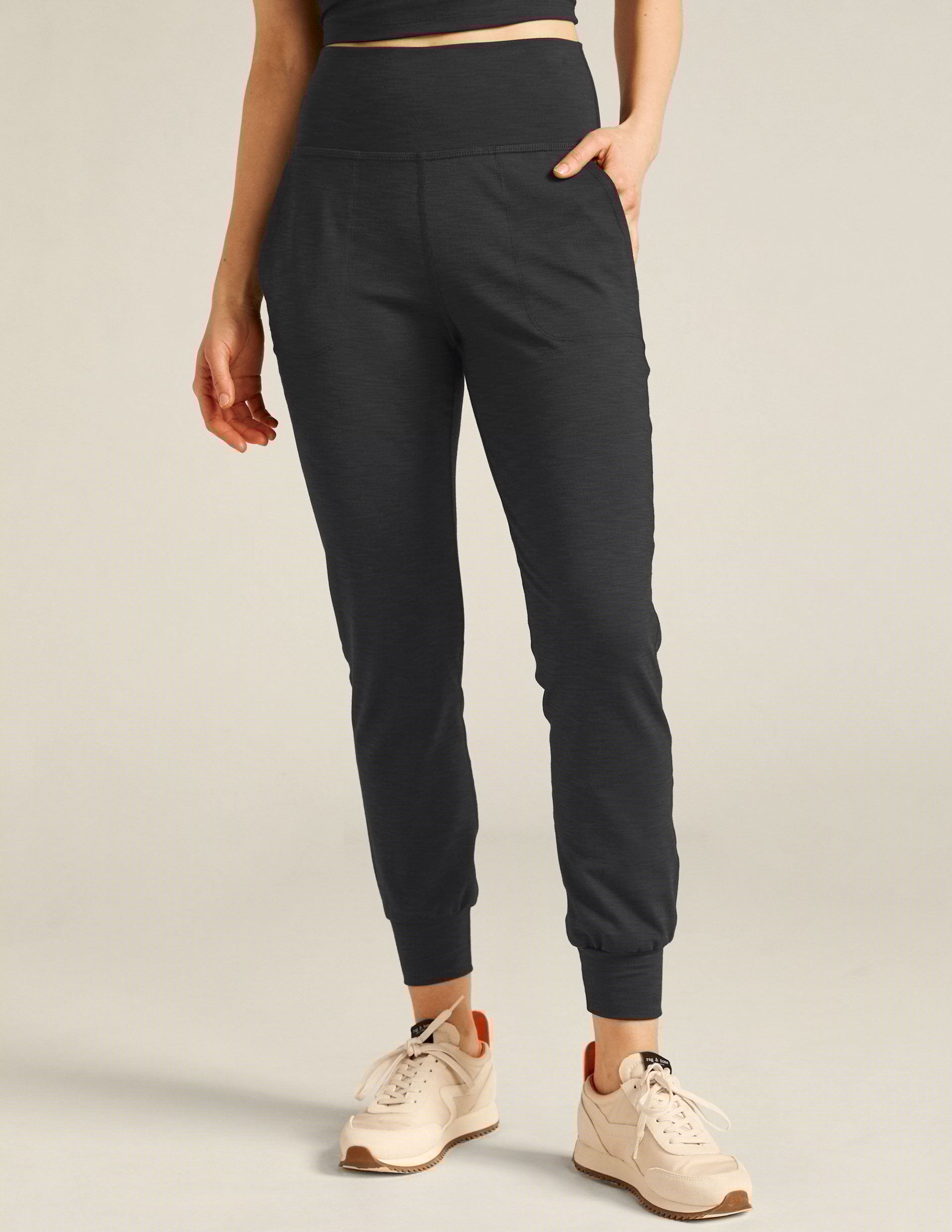 black high-waisted midi jogger with pockets