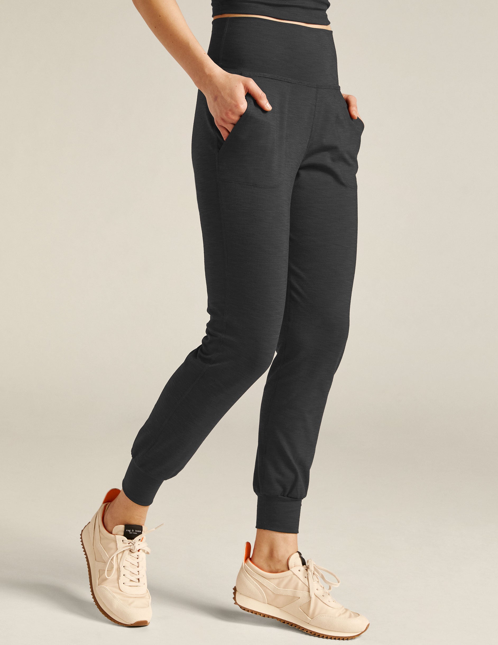 black high-waisted midi jogger with pockets