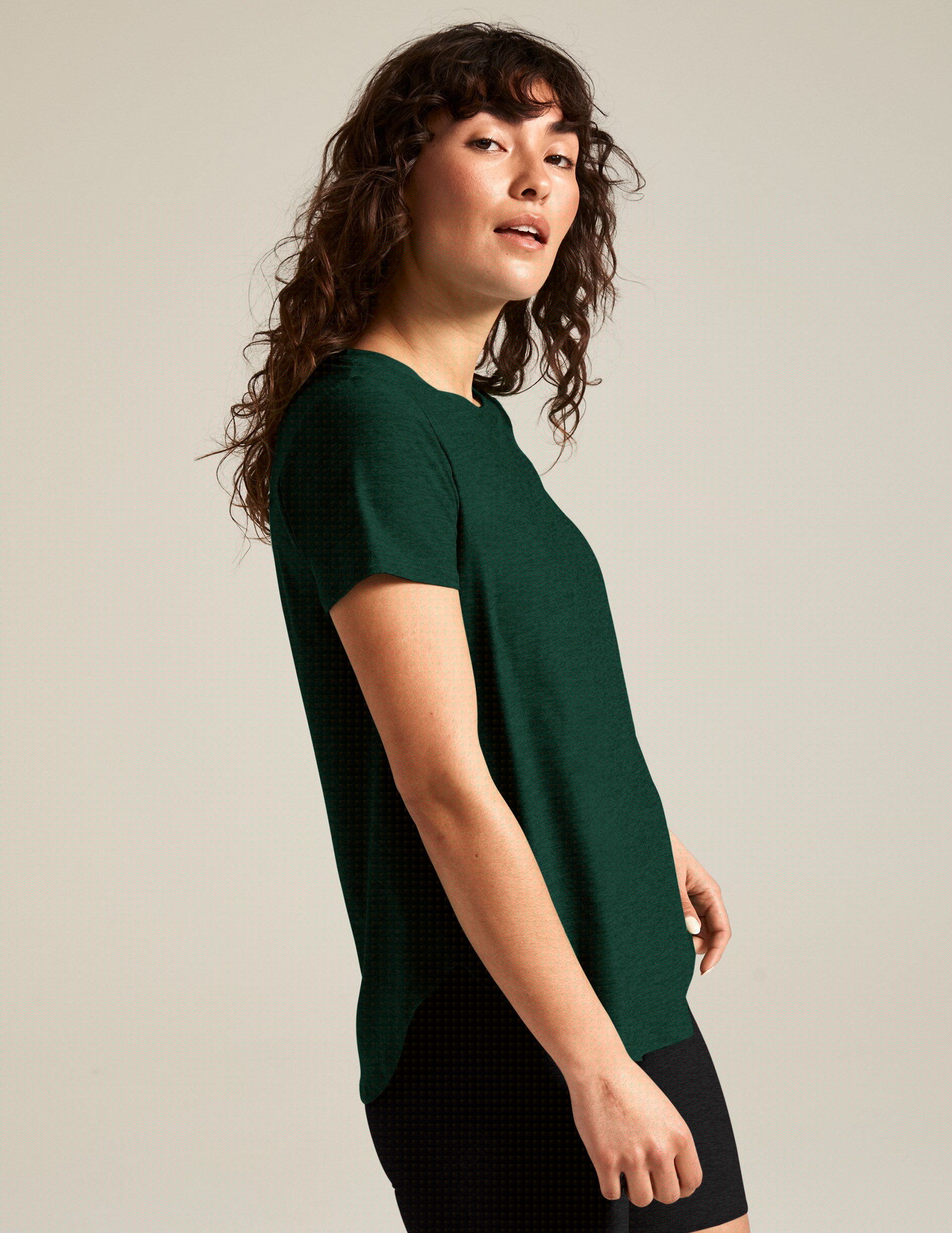 green scoop neck short sleeve t-shirt.