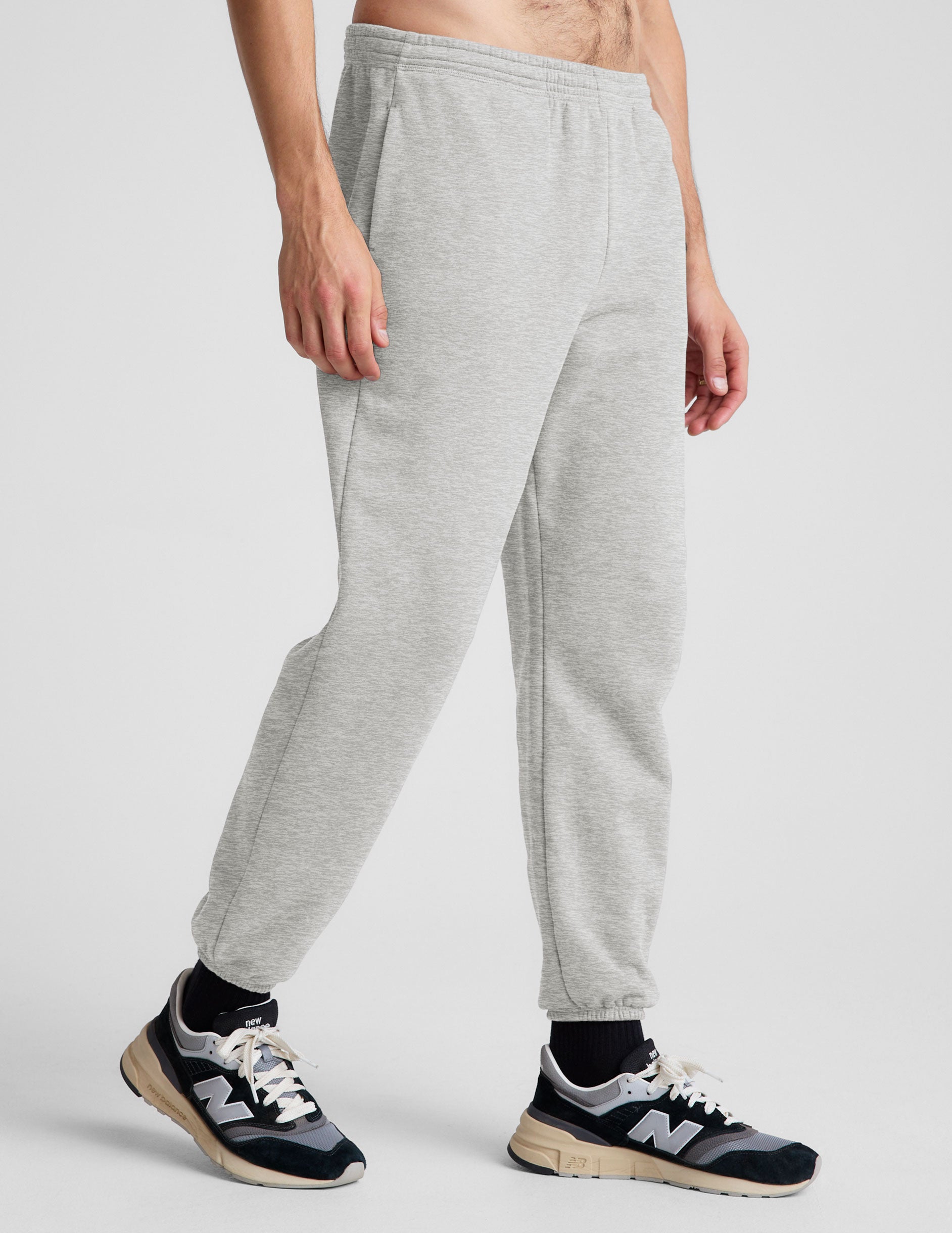 gray men's sweatpants.