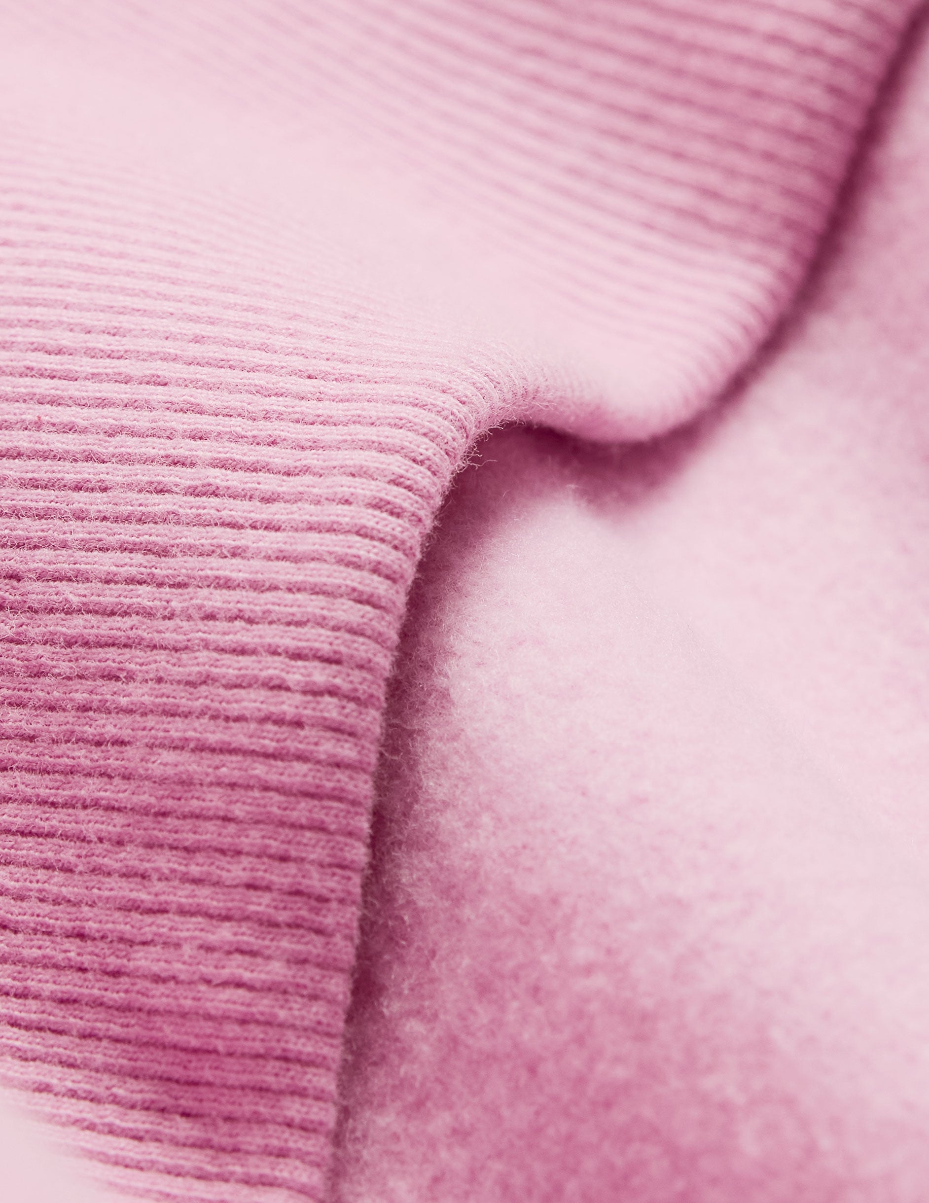 pink crew neck loose-fitting classic length sweatshirt.