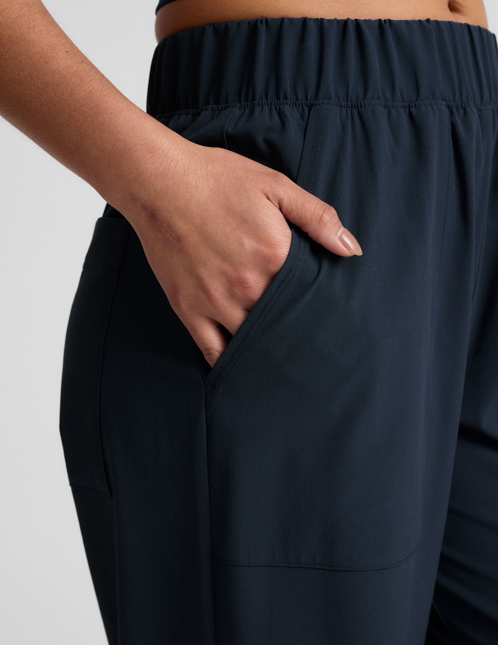 blue mid-rise 31" inseam wide leg pant with pockets.