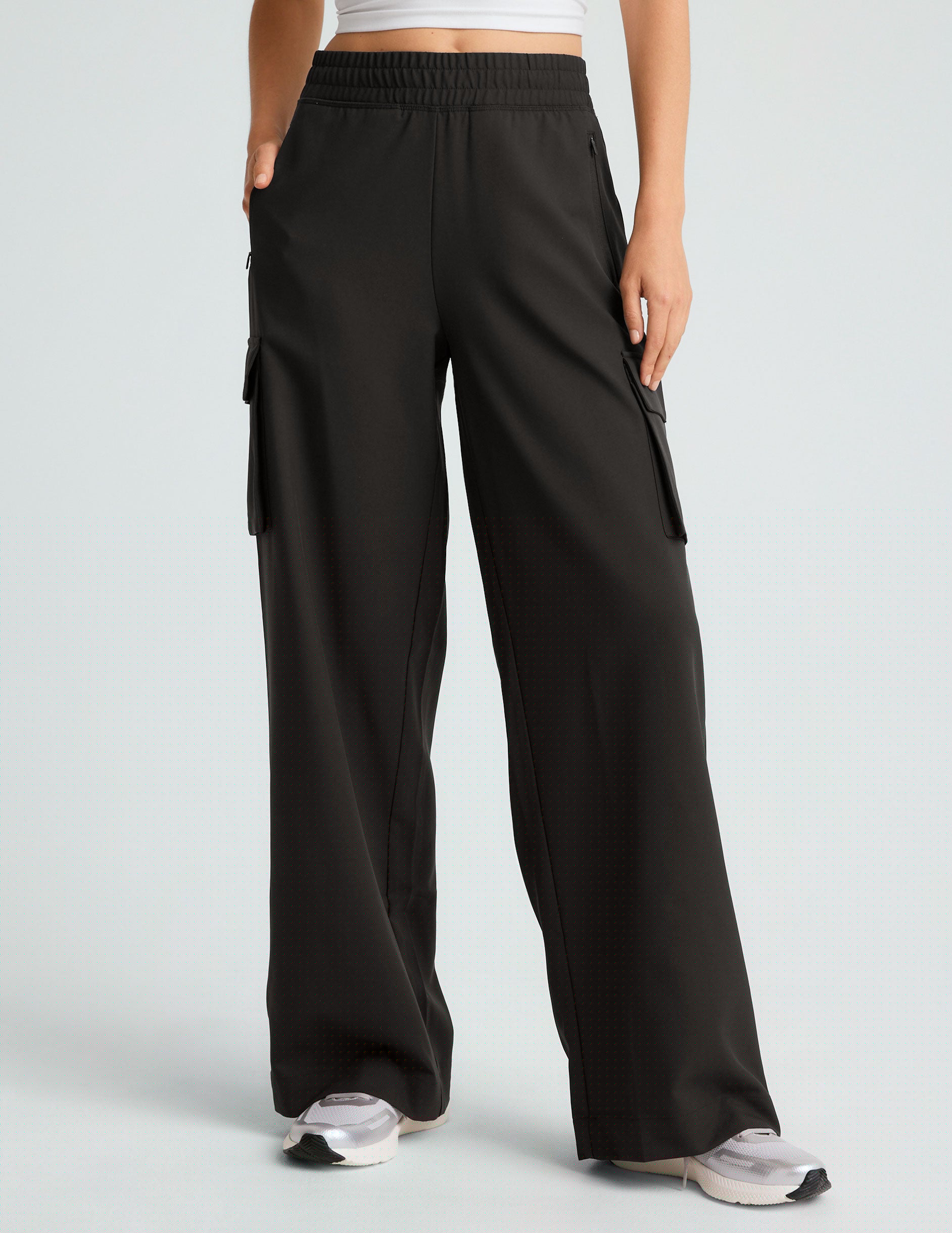 black cargo trouser with pocket at sides.