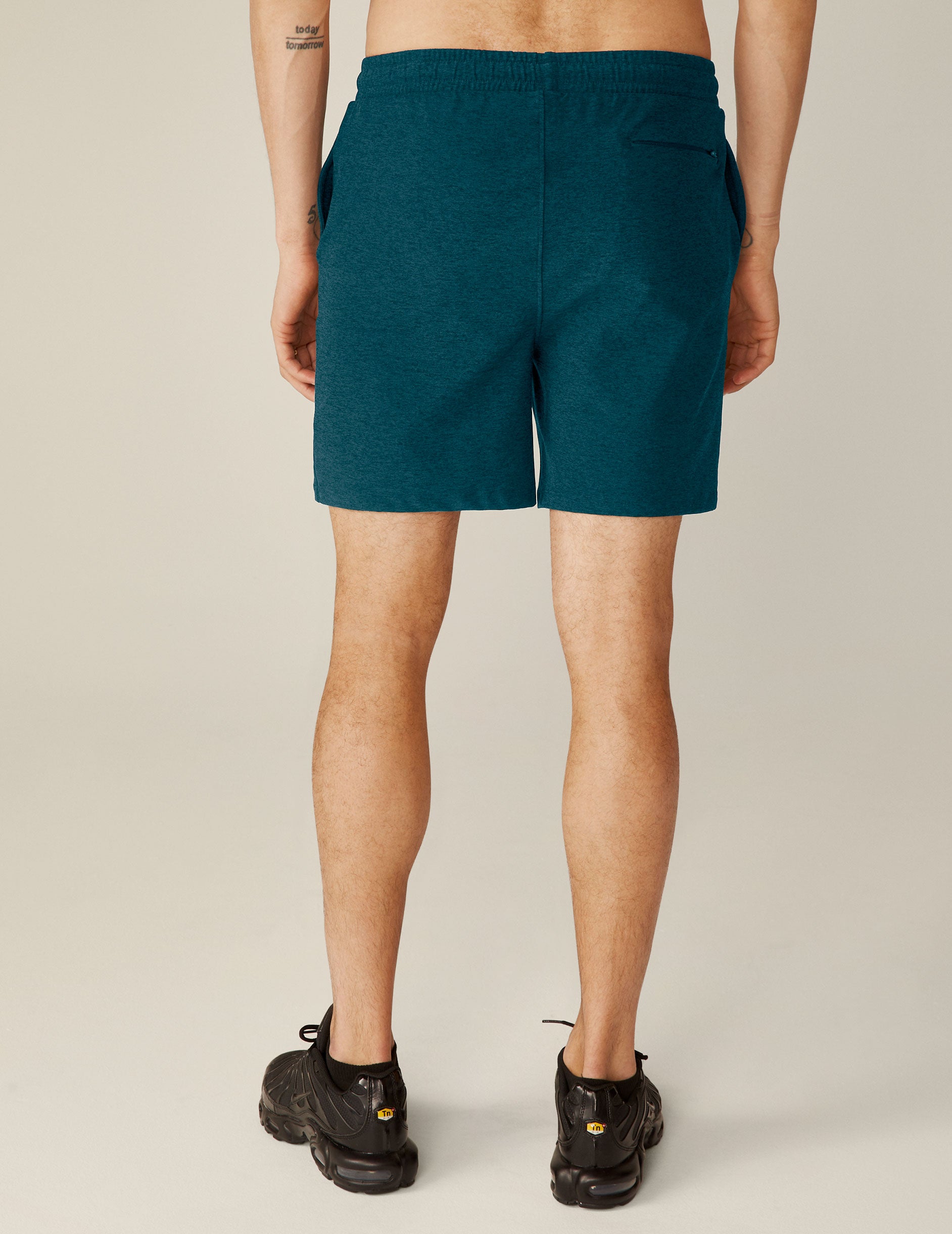 blue men's shorts with pockets.