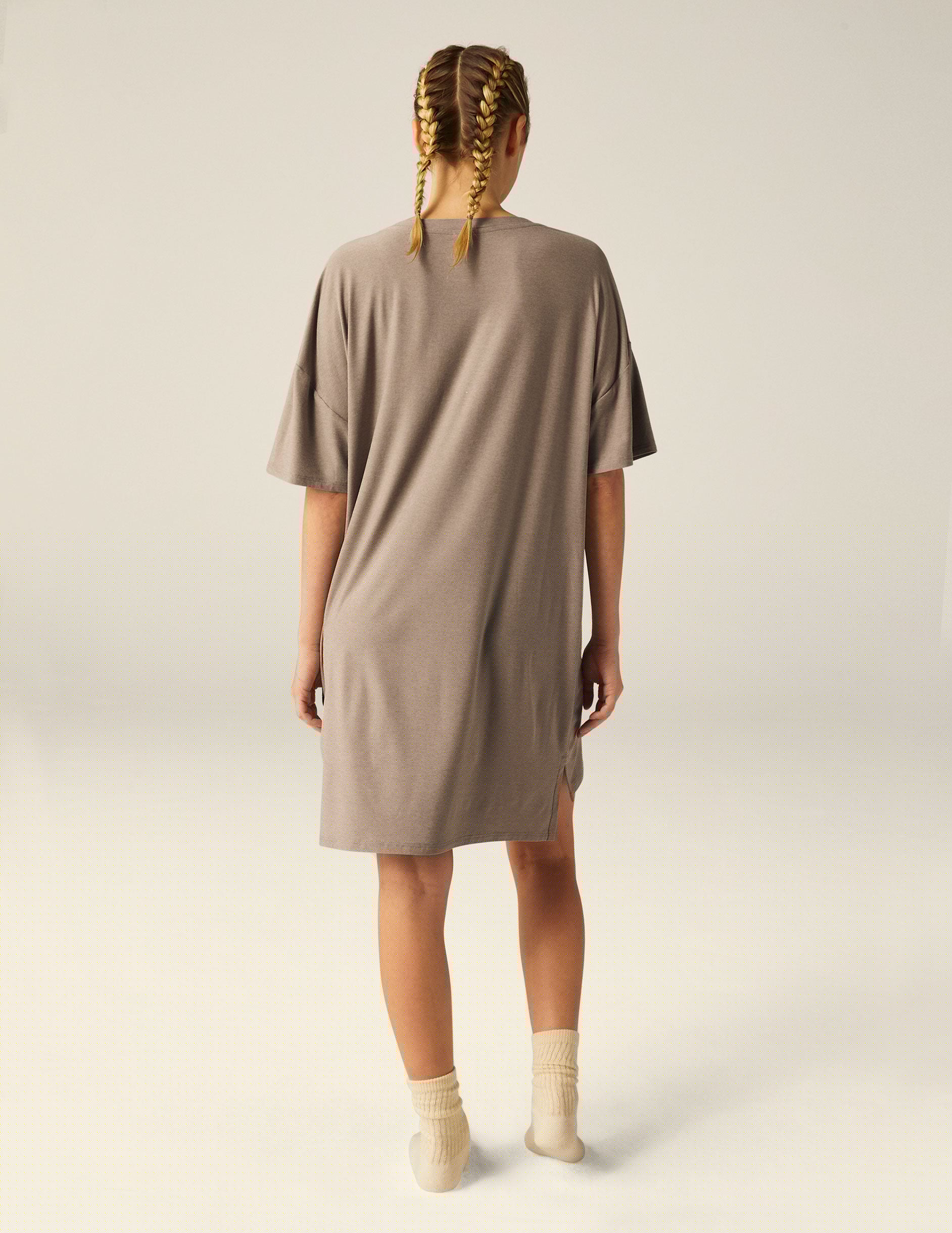 brown v-neck oversized sleep t-shirt. 